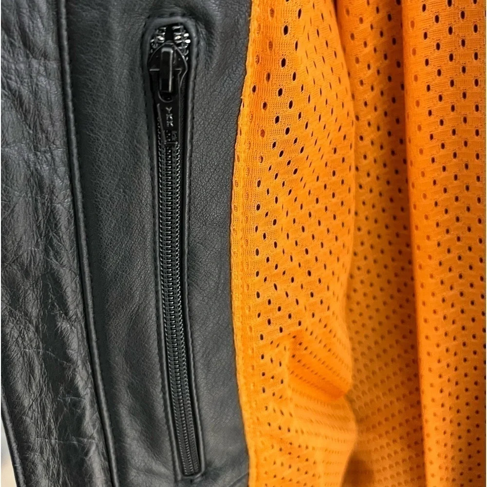 Woman’s Harley Davidson premium leather moto jacket. LIKE NEW. Size W1 - Picture 15 of 16